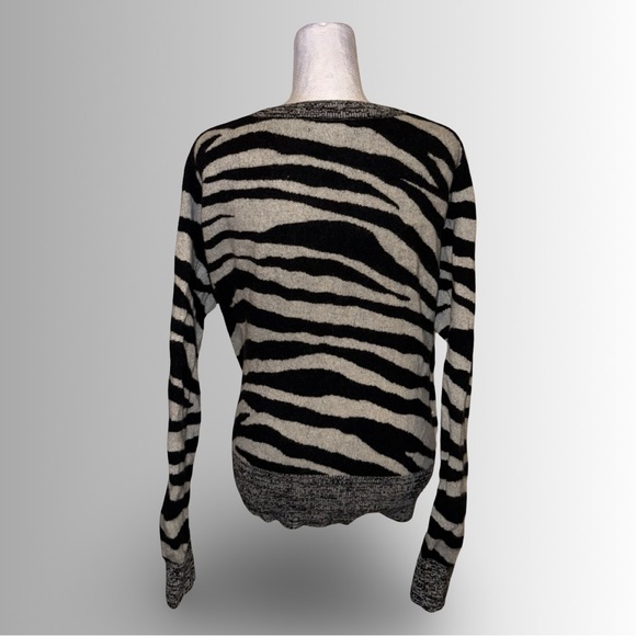 Banana Republic Italian Merino Wool, Wool Blend Zebra Striped Sweater, Size XL - Picture 5 of 8